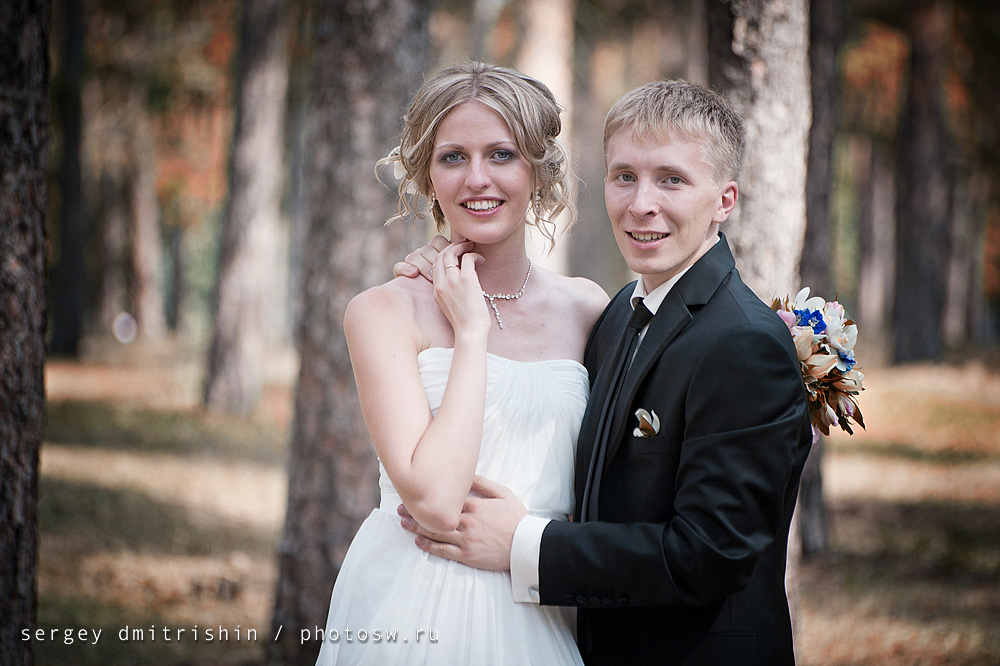 Свадебная фотосессия. Невеста и жених в парке Гагарина